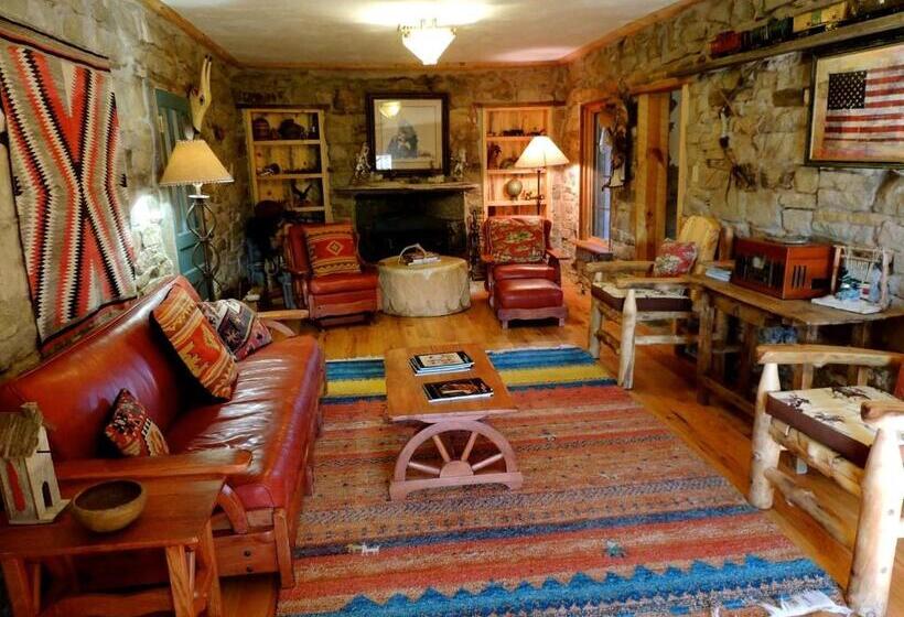 خانه 2 خوابه, Canyon Of The Ancients Guest Ranch