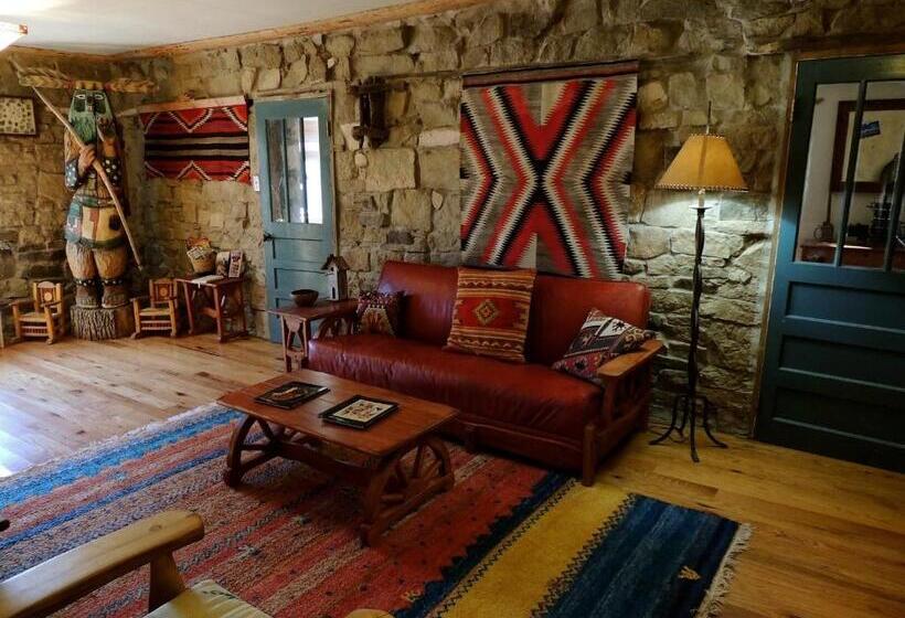خانه 2 خوابه, Canyon Of The Ancients Guest Ranch