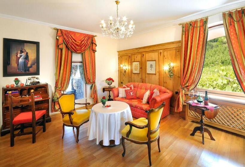 سوییت, Schloss Hotel Korb