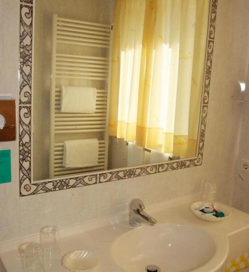 اتاق استاندارد یک نفره, Seehotel Sparer