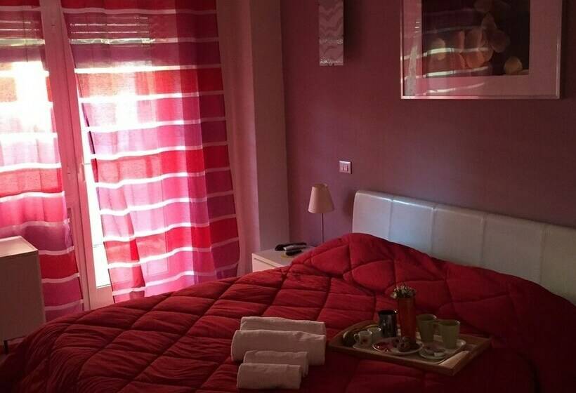 اتاق استاندارد سه نفره, B&b Spqr