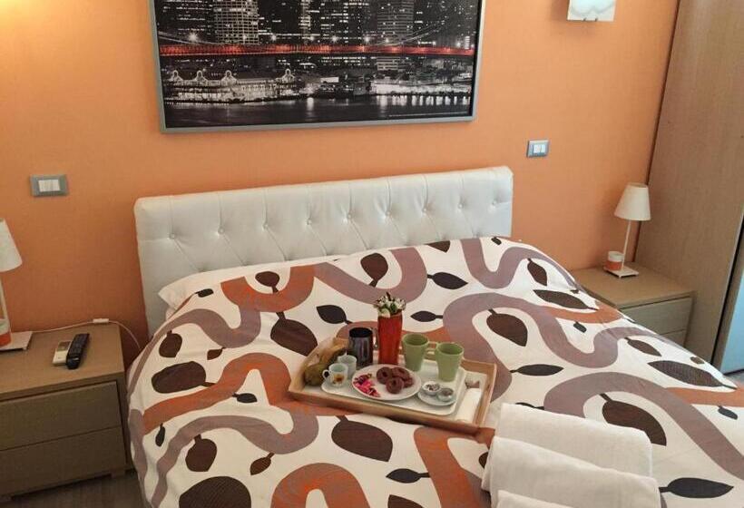 اتاق استاندارد سه نفره, B&b Spqr