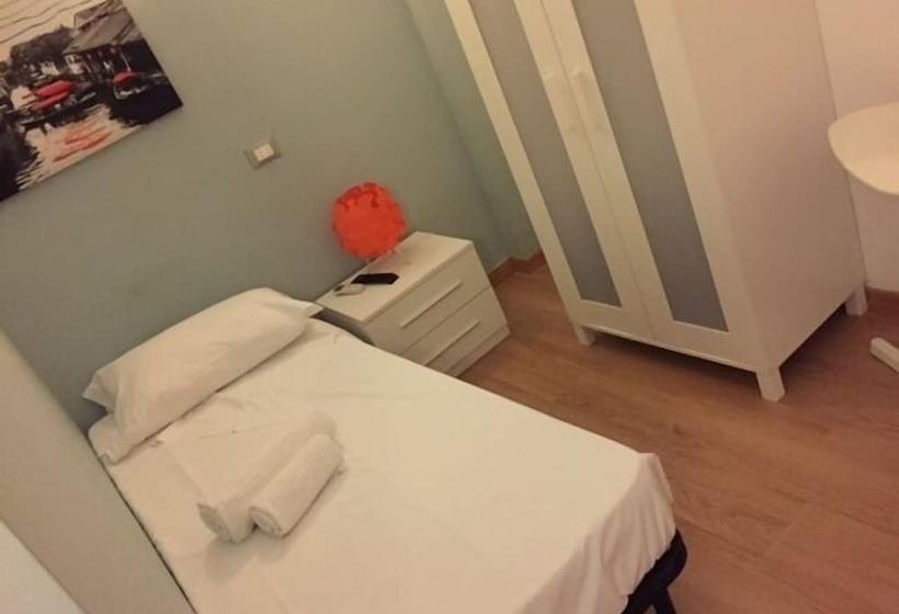اتاق استاندارد یک نفره, B&b Spqr