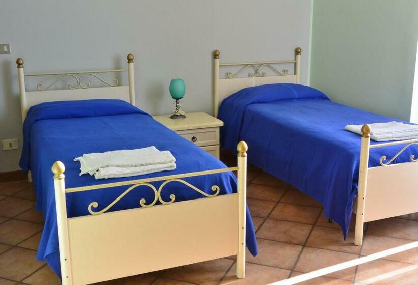 اتاق استاندارد, Albergo Escondido