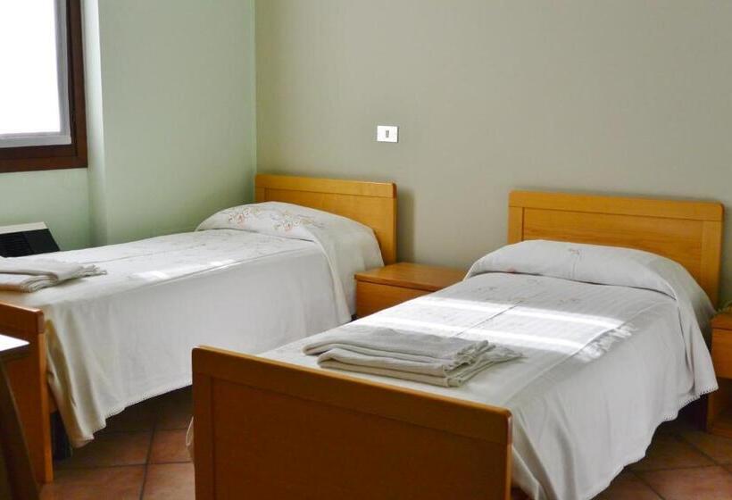 اتاق استاندارد, Albergo Escondido