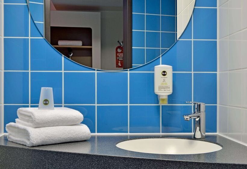 اتاق استاندارد سه نفره, B&b Hotel Konstanz