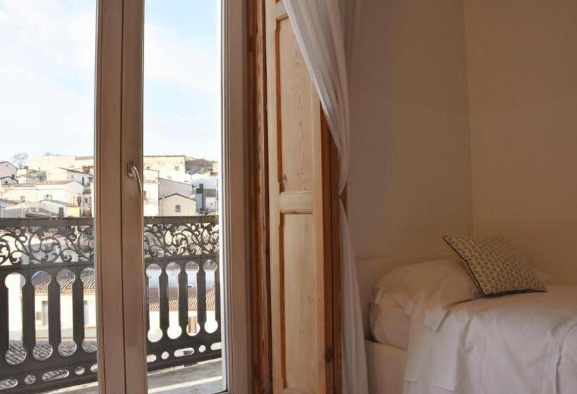 اتاق استاندارد یک نفره, La Casa Nel Borgo Antico