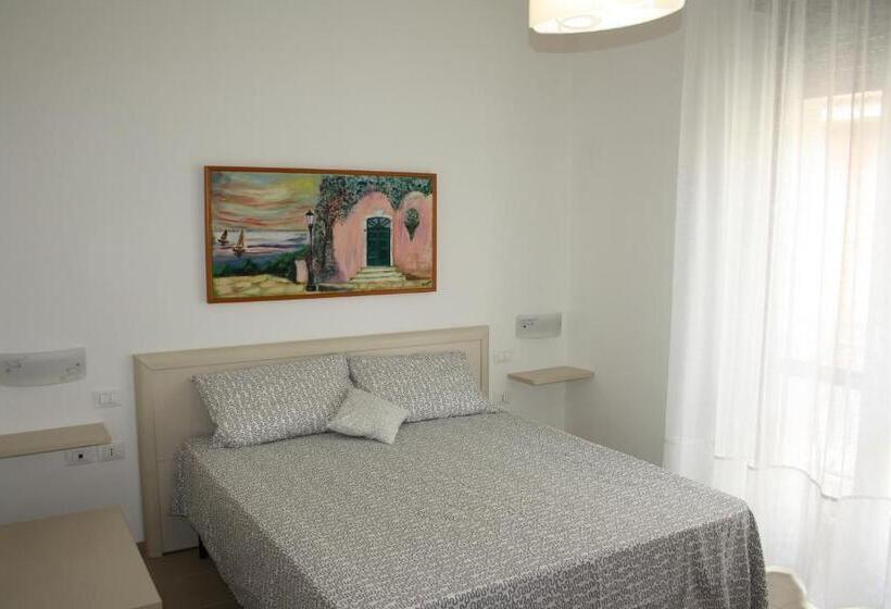 اتاق استاندارد سه تخته با بالکن, B&b Stelle Della Daunia