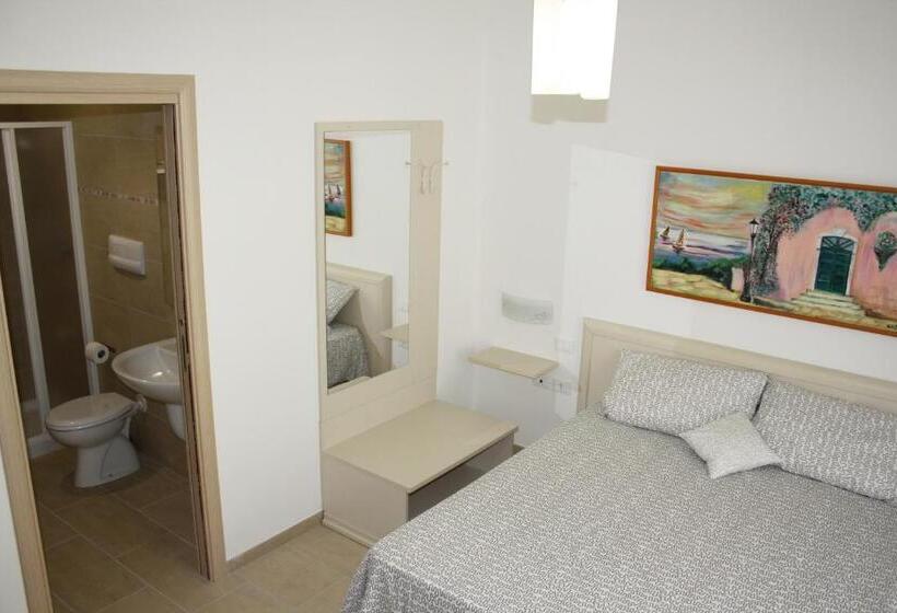 اتاق استاندارد سه تخته با بالکن, B&b Stelle Della Daunia