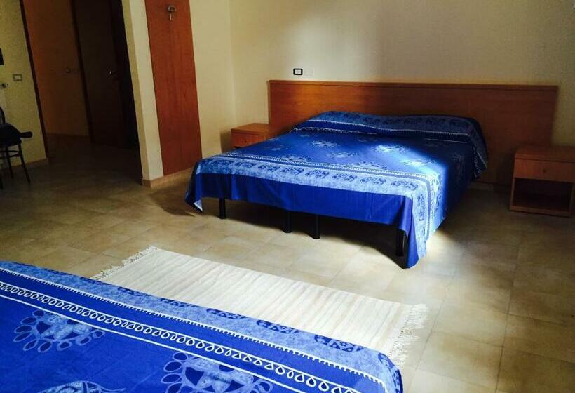 اتاق استاندارد چهار تخته, Hostels Euro Mediterraneo
