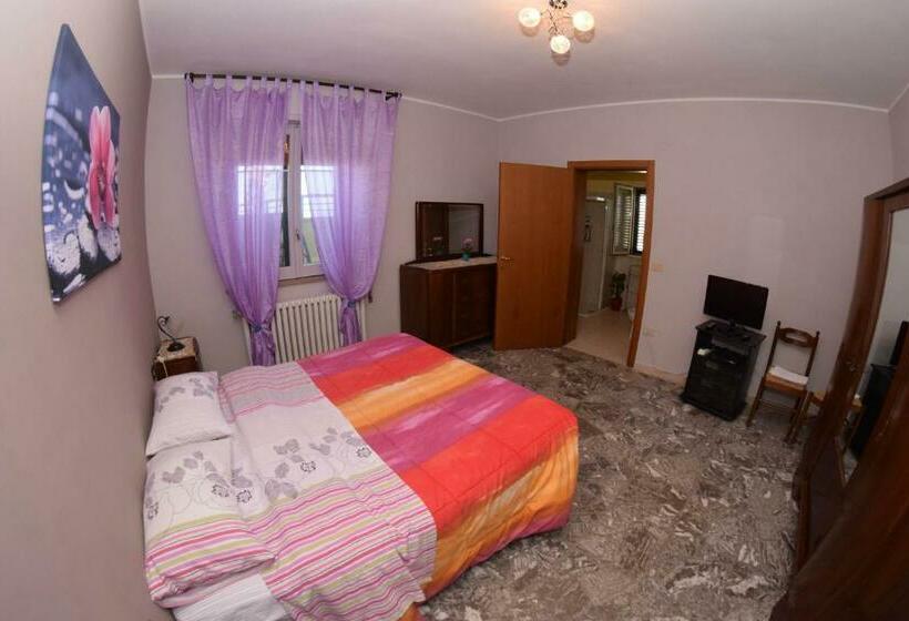 اتاق استاندارد سه نفره, La Scogliera B&b