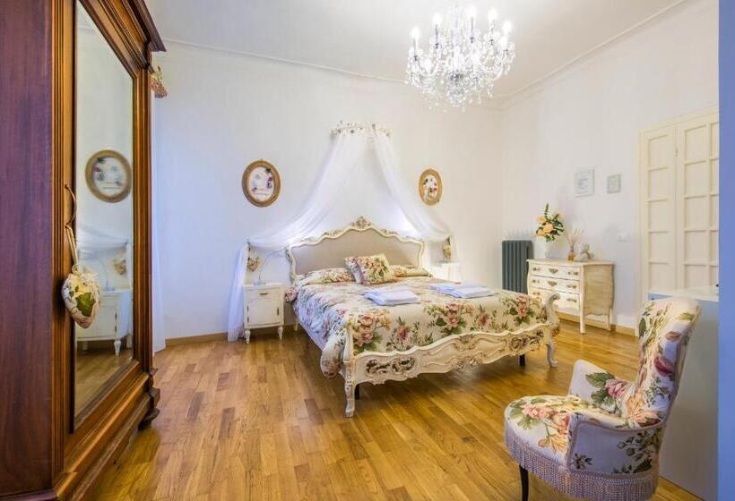 اتاق لوکس با تخت بزرگ, B&b Il Cuore