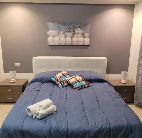 اتاق استاندارد با تخت بزرگ, Kristal