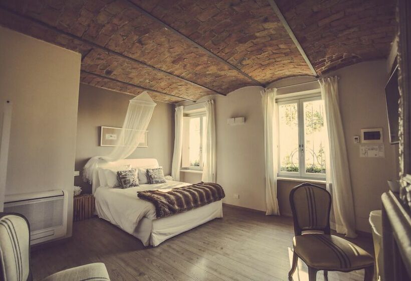 اتاق استاندارد با چشم‌انداز باغ, Langhe Country House