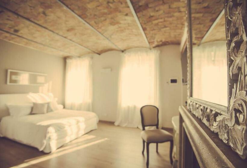 اتاق استاندارد با چشم‌انداز باغ, Langhe Country House