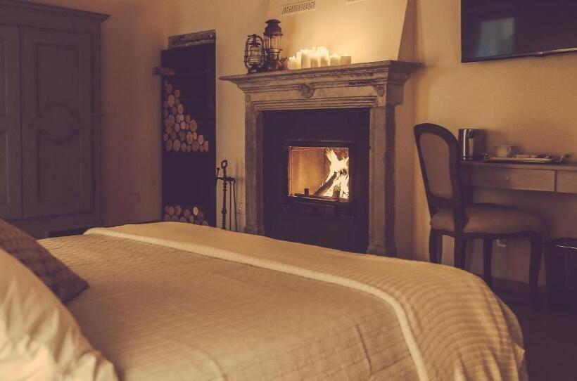 اتاق لوکس, Langhe Country House