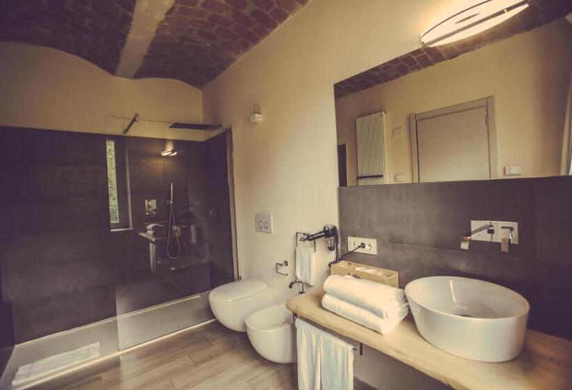 اتاق لوکس, Langhe Country House