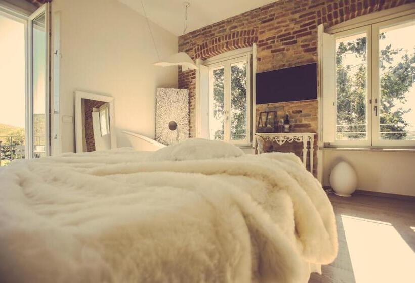 سوئیت با بالکن, Langhe Country House