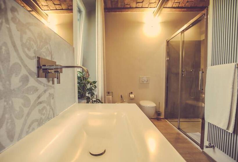 اتاق استاندارد با چشم‌انداز باغ, Langhe Country House