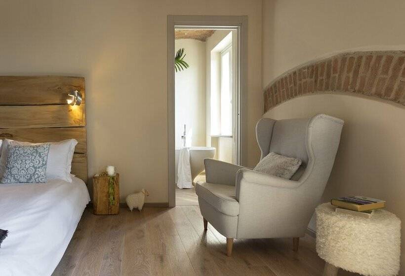 سوئیت جونیور با چشم‌انداز باغ, Langhe Country House