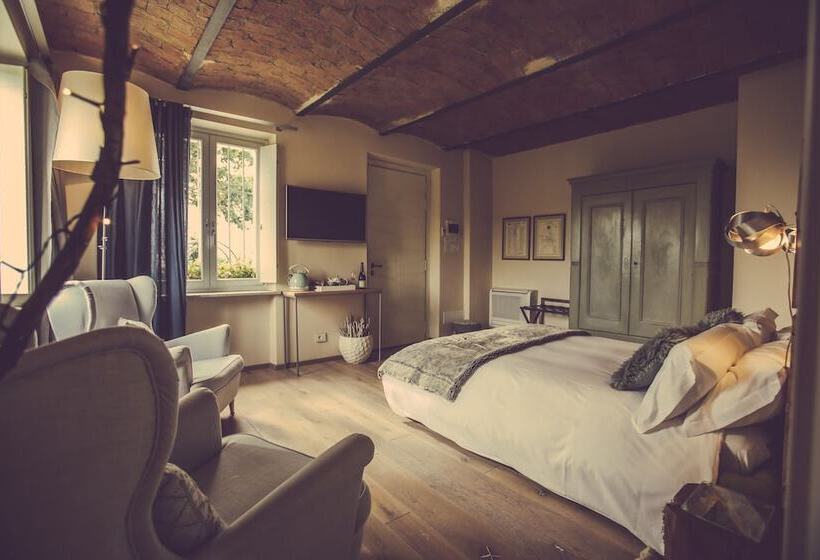 سوئیت جونیور با چشم‌انداز باغ, Langhe Country House