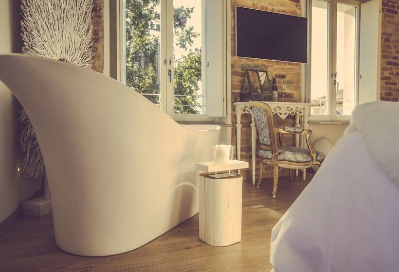 سوئیت با بالکن, Langhe Country House