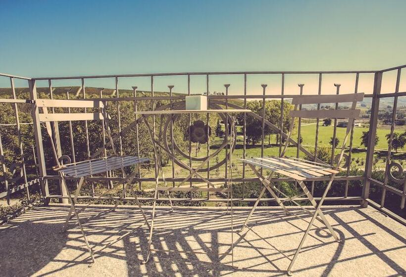 سوئیت با بالکن, Langhe Country House