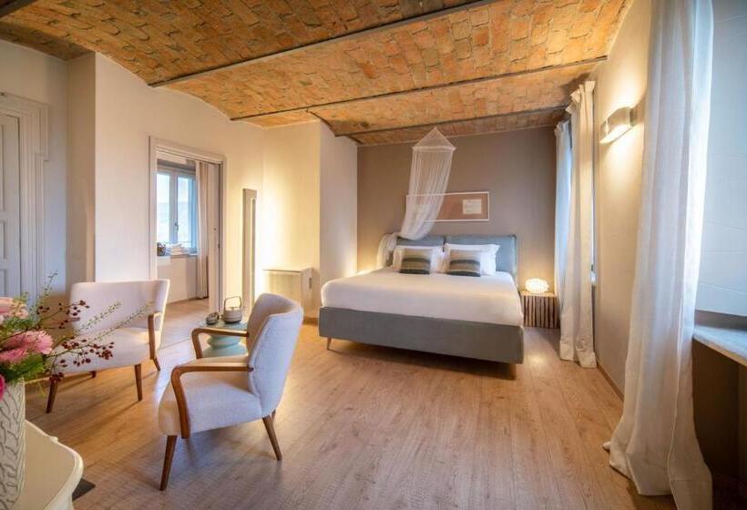 اتاق استاندارد با چشم‌انداز باغ, Langhe Country House