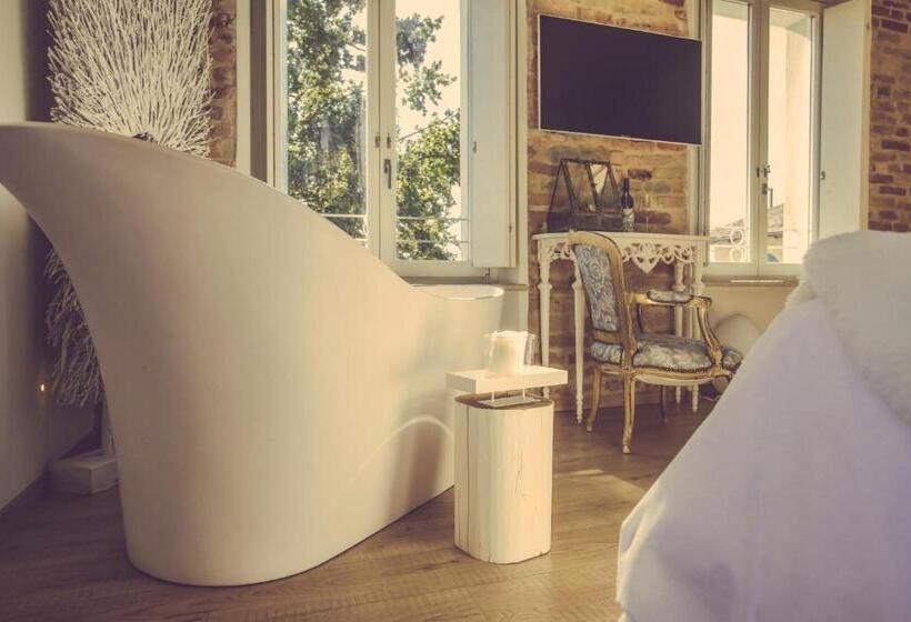 سوئیت با بالکن, Langhe Country House