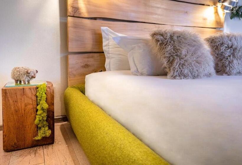سوئیت جونیور با چشم‌انداز باغ, Langhe Country House