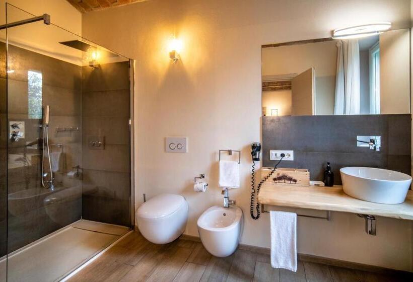 اتاق لوکس, Langhe Country House