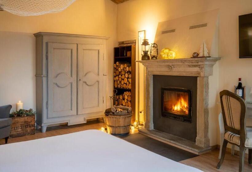 اتاق لوکس, Langhe Country House
