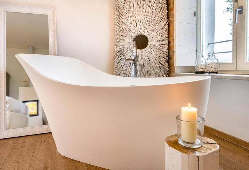 سوئیت با بالکن, Langhe Country House