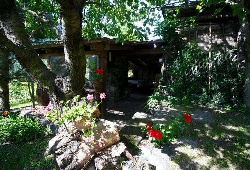 اتاق لوکس با چشم‌انداز, Relais Des Elfes