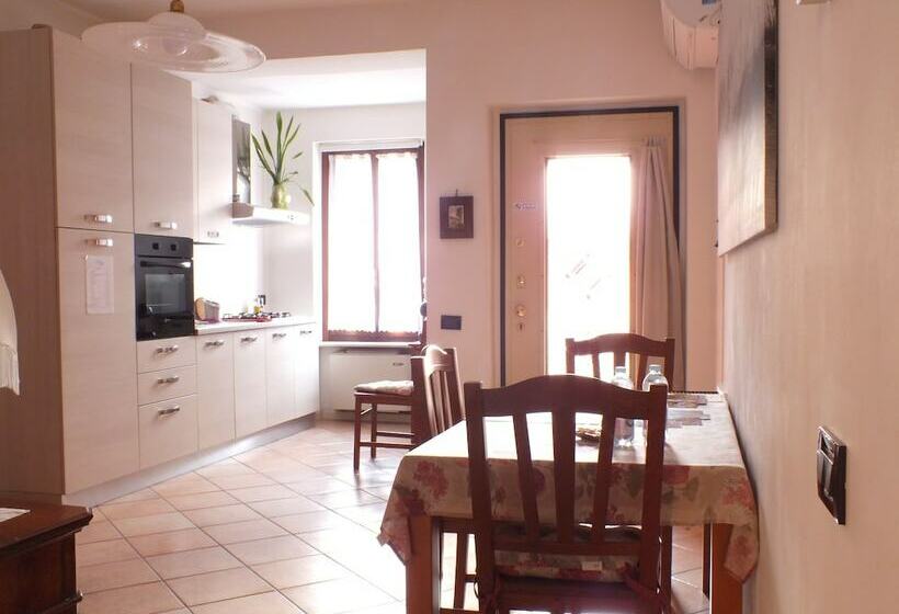 آپارتمان 1 خوابه همکف, Bed & Breakfast Il Torrazzo