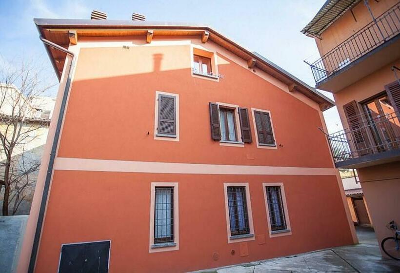 آپارتمان 1 خوابه همکف, Bed & Breakfast Il Torrazzo