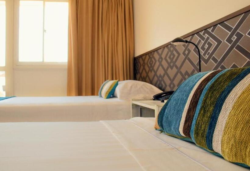 اتاق استاندارد سه نفره, Gimaura