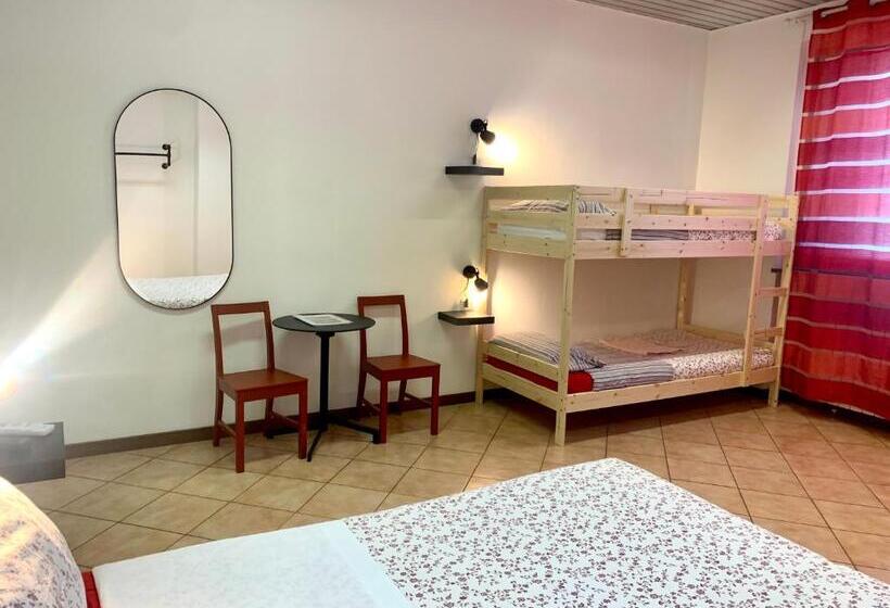 اتاق لوکس چهار تخته, Cascina Bellaria