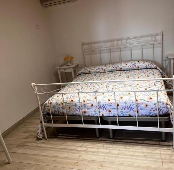 اتاق استاندارد, B&b Colle Acquabella
