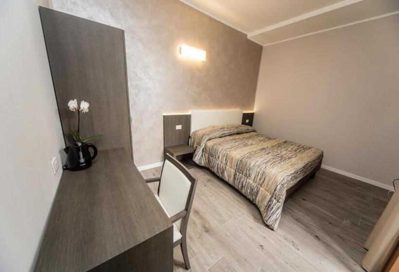 اتاق استاندارد, B&b Corte Sul Naviglio Cin I T 0 1 5 0 7 0 C 1 3 X U I L Q C V