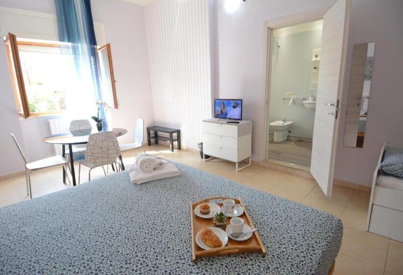 سوییت با چشم‌انداز باغ, B&b Lecce Stazione Centrale