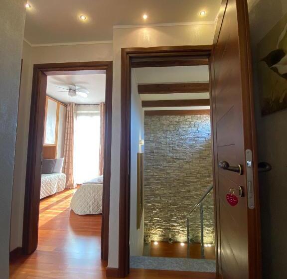 سوییت جونیور لوکس, Villa Laura Rooms & Pool