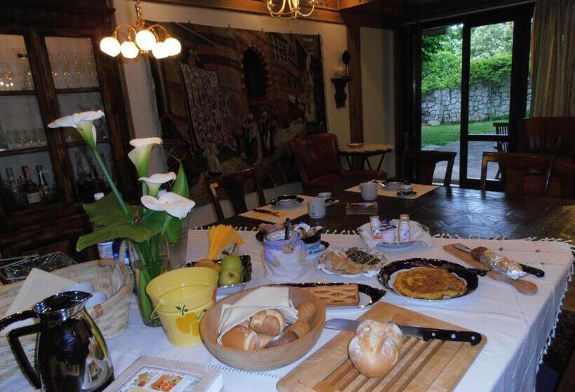 اتاق استاندارد با چشم‌انداز باغ, Bonavia B&b