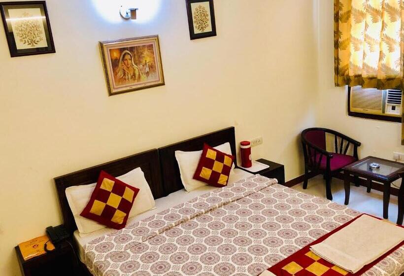 اتاق لوکس, Classic Inn Near Railway Station Jaipur