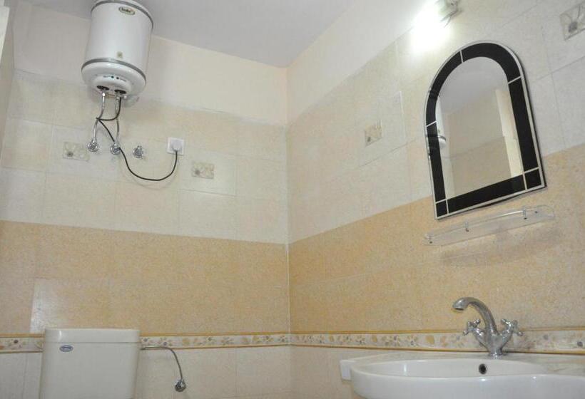 اتاق لوکس, Classic Inn Near Railway Station Jaipur