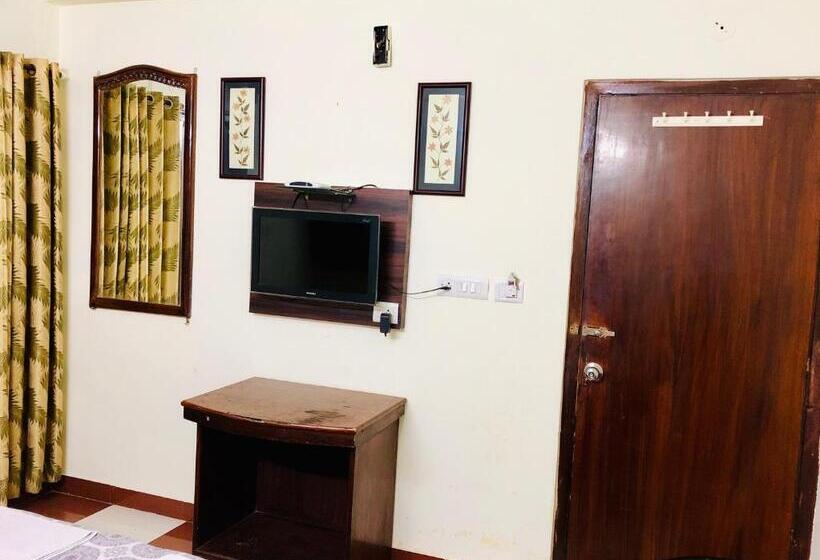 اتاق لوکس, Classic Inn Near Railway Station Jaipur