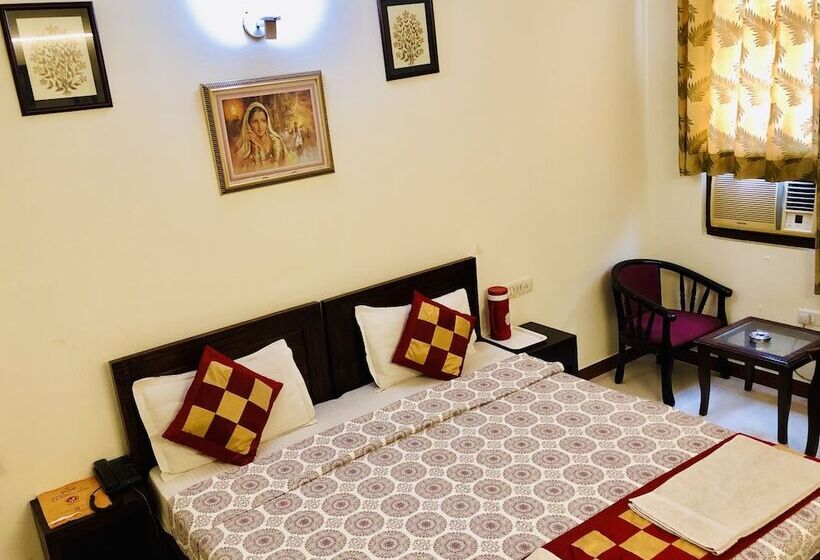 اتاق لوکس, Classic Inn Near Railway Station Jaipur
