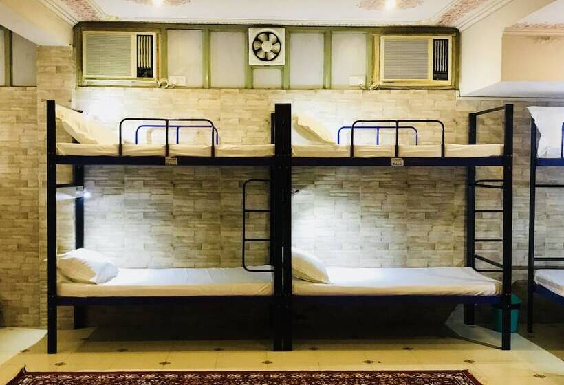 تختخواب در اتاق مشترک, Classic Inn Near Railway Station Jaipur