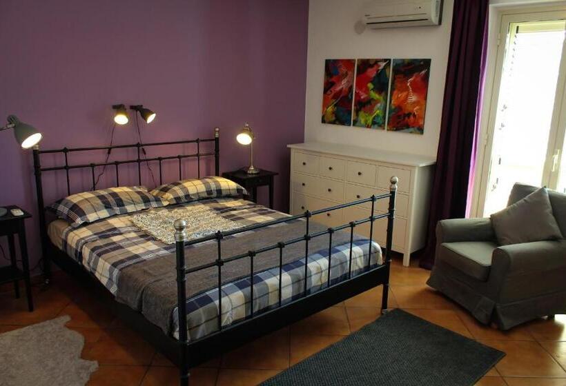 اتاق لوکس با بالکن, Bed And Breakfast Agrumi In Terrazza