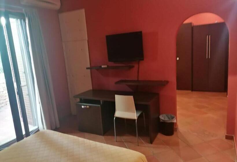 اتاق استاندارد سه نفره, Maglioferro Residence